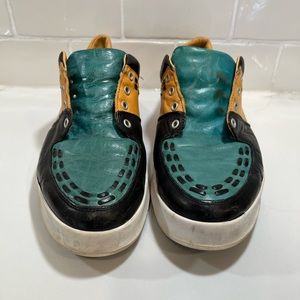 John Fluevog Kickback 170V Contrast Low Top Sneaker